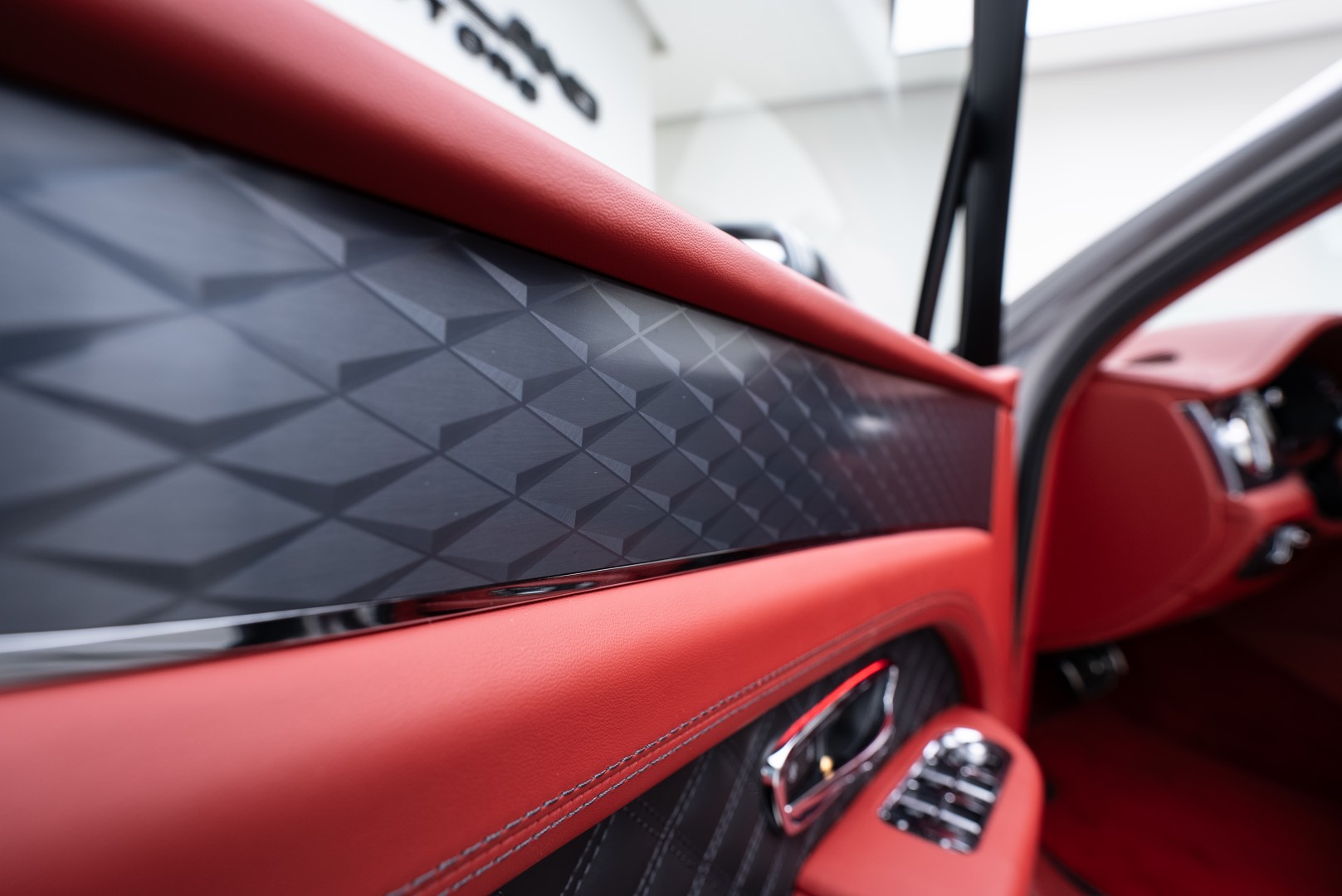 2023 BENTLEY BENTAYGA AZURE | GCC | MAIN DEALER WARRANTY SERVICE